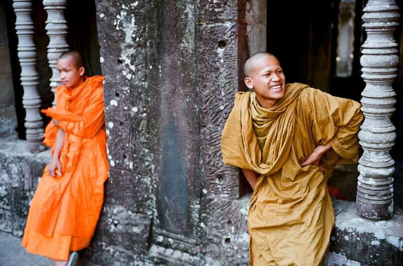 Siem Reap: Private Angkor Wat & Bakheng Mountain Sunset Tour - The short ride to Phnom Bakheng