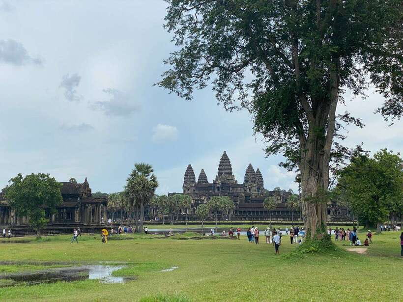 Siem Reap: Private Tour of Angkor Complex - Baphuon and the royal center