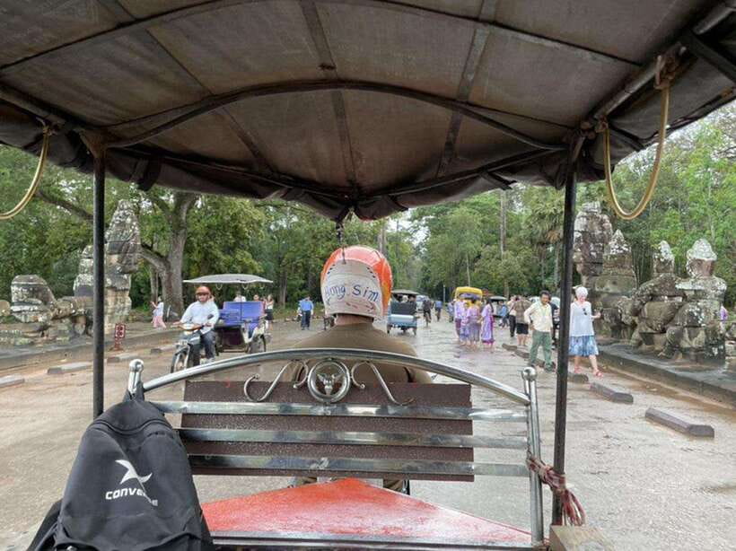 Siem Reap : Private Tuk-Tuk Tour of the Magnificent Temples. - Angkor Wat, the first major stop