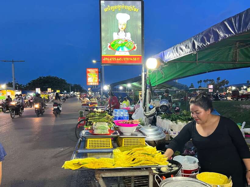 Siem Reap: Small Group Street Food Tour with Tuk-Tuk Ride - The unusual plate: crickets, spiders, and more