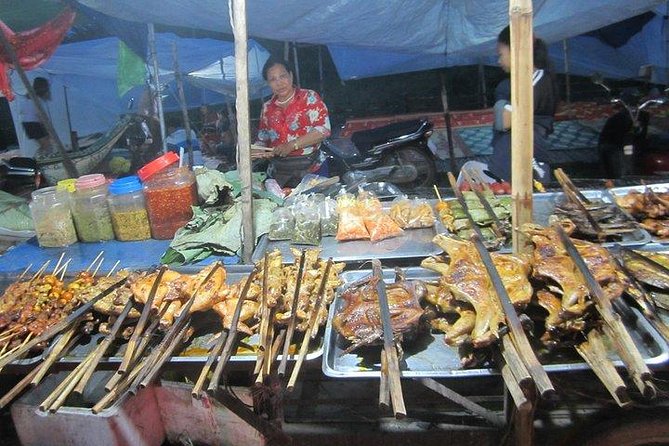 Siem Reap Street Food Tour - The first bites: Khmer dishes, pancakes, and num krok
