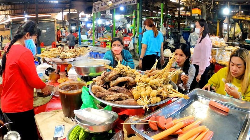 Siem Reap Street Foods Tour by Tuk Tuk with Personal Guide - Preah Ang Chek Preah Ang Chorm Shrine and the first bites