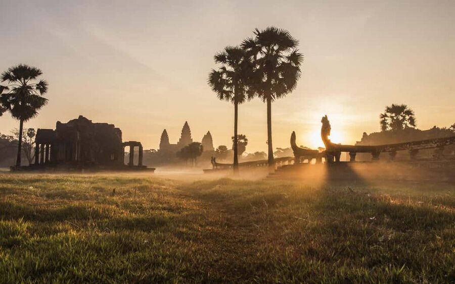 Siem Reap Temple Tour 2-Day with Sunrise/Sunset - Angkor Wat rewards a guided visit