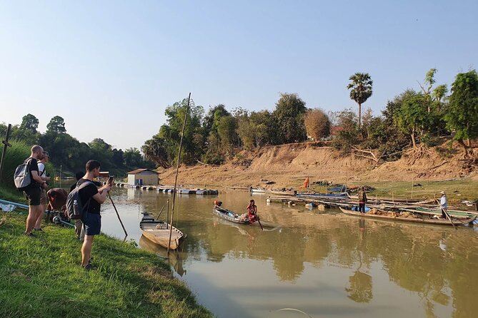 Siem Reap to Battambang Private Guided Tour (Day Trip) - The fishing village and the final bat-cave show