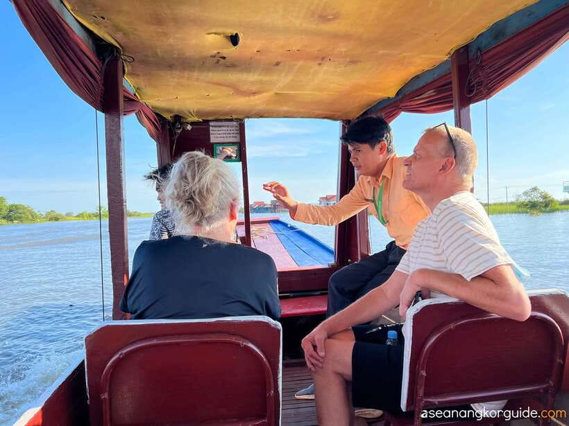 Siem Reap: Tonle Sap and Kampong Phluk Tour with Street Food - What the village visit teaches you