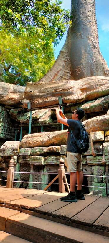 Siem Reap Tour Guide: Angkor Wat Sunrise Tour & Beng Mealea - Banteay Srei’s fine carvings