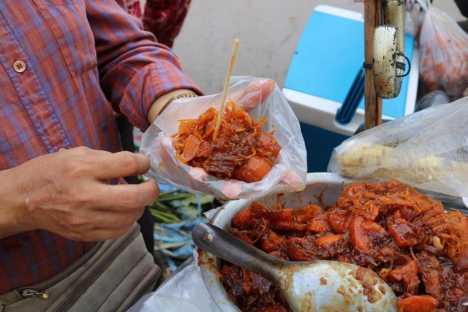 Street Food Tasting Tour including Dinner - Phsar Leu Thom Thmey and the fruit market