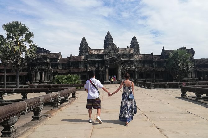 Sunrise Small Group Tour to Angkor Wat Temple - What to wear and bring