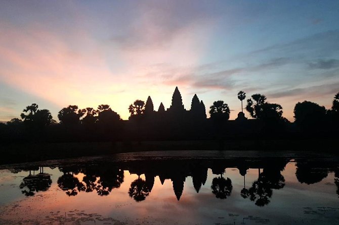 Sunrise Small Group Tour to Angkor Wat Temple - Angkor Wat: the grand opening act
