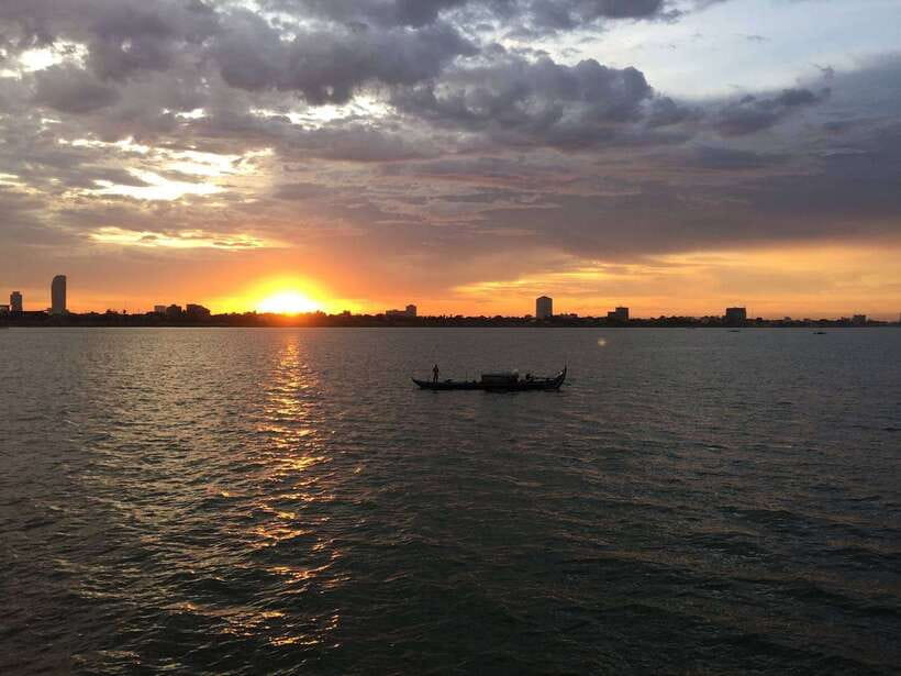 Sunset Dinner Tour: Tonle Sap Lake Floating Village - Should you book it?