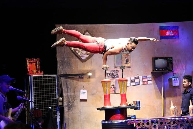 The Cambodian Circus Show and Pub Street Night Market - Why Phare Circus is worth your evening