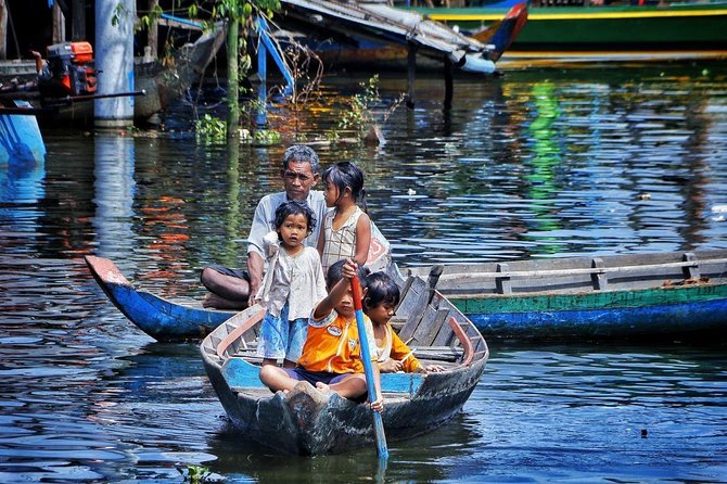 Tonle Sap Lake & Kampong Phluk Village Half-Day Tour - Seeing the village from the water and on foot