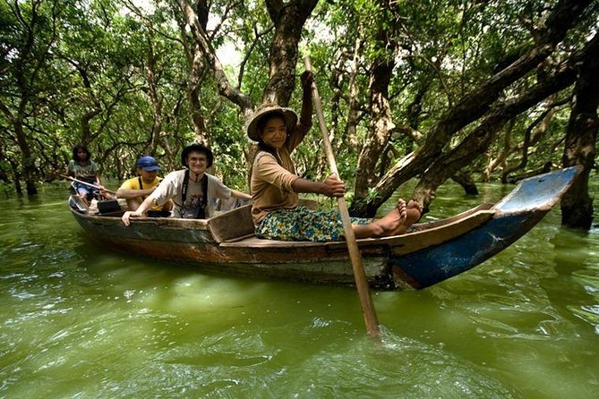 Tonle Sap Lake & Kampong Phluk Village Half-Day Tour - A local market before the water