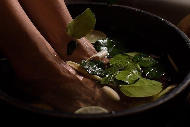 Traditional Head, Back & Shoulder Massage in Siem Reap - The therapists who received the strongest praise