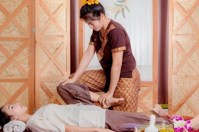 Traditional Head, Back & Shoulder Massage in Siem Reap - Booking, timing, and small practical points