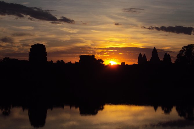 Unveiling 2 Days Private Angkor Wat/Beyond In Sunrise/Sunset Tour - Pre Rup and Phnom Bakheng for sunset