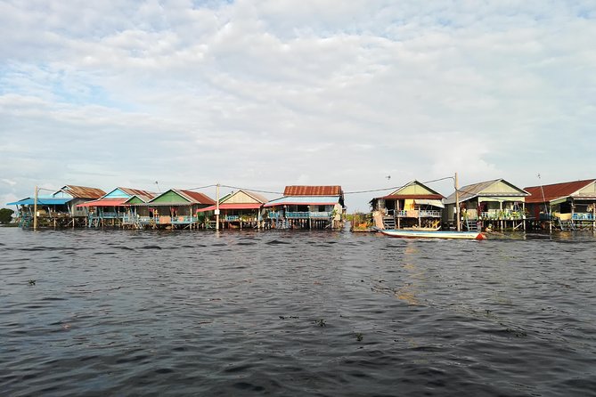 War Museum, Killing Field and Floating Village ( Kampong Phluk) - Kampong Phluk and its tall stilt houses
