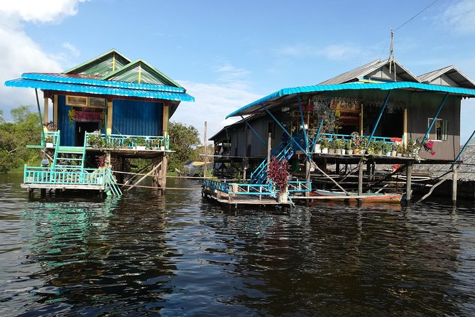 War Museum, Killing Field and Floating Village ( Kampong Phluk) - Siem Reap War Museum and the material side of conflict